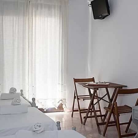 La Hotel *
